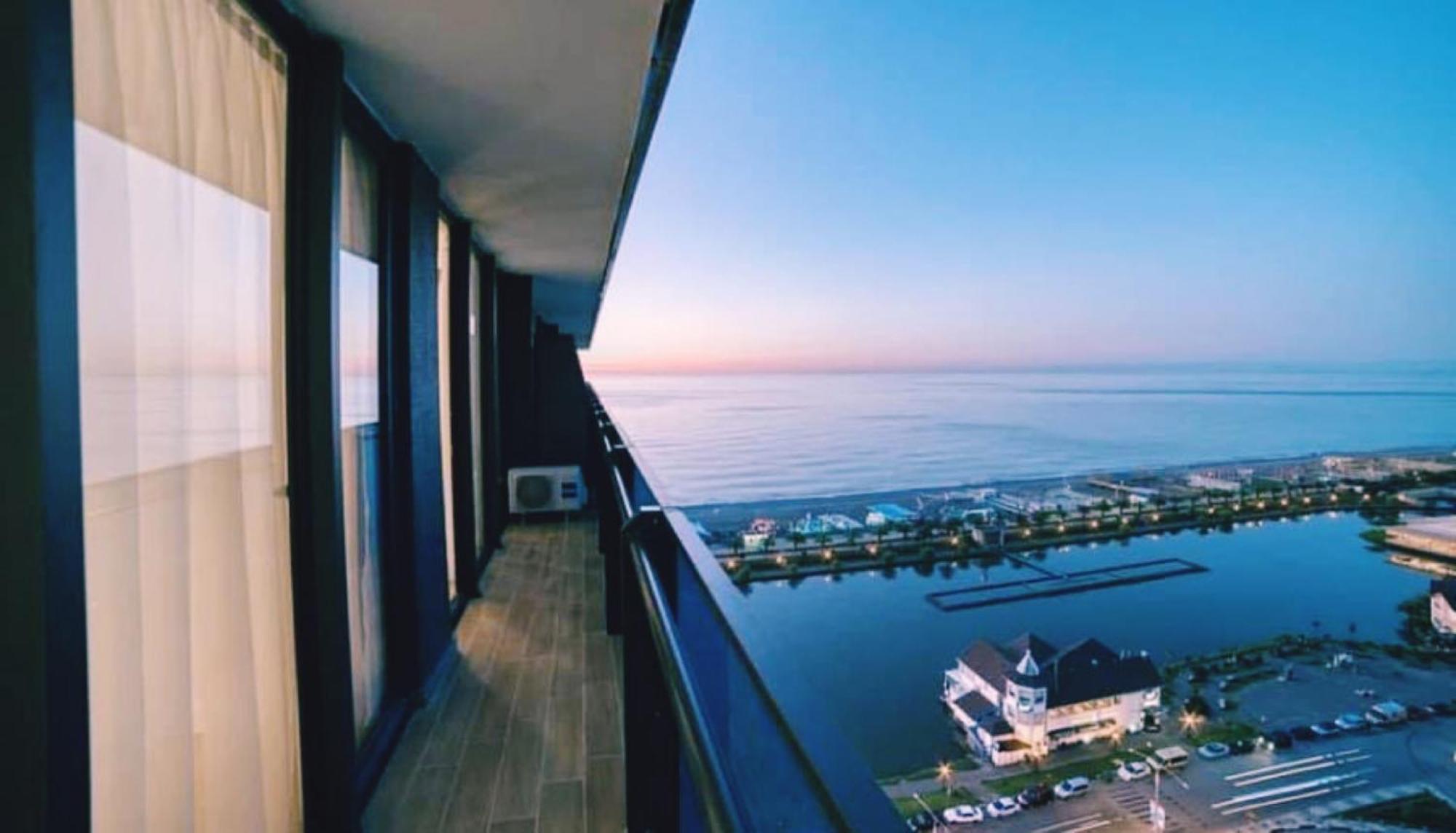 Апарт отель Orbi City Sea View Батуми Экстерьер фото